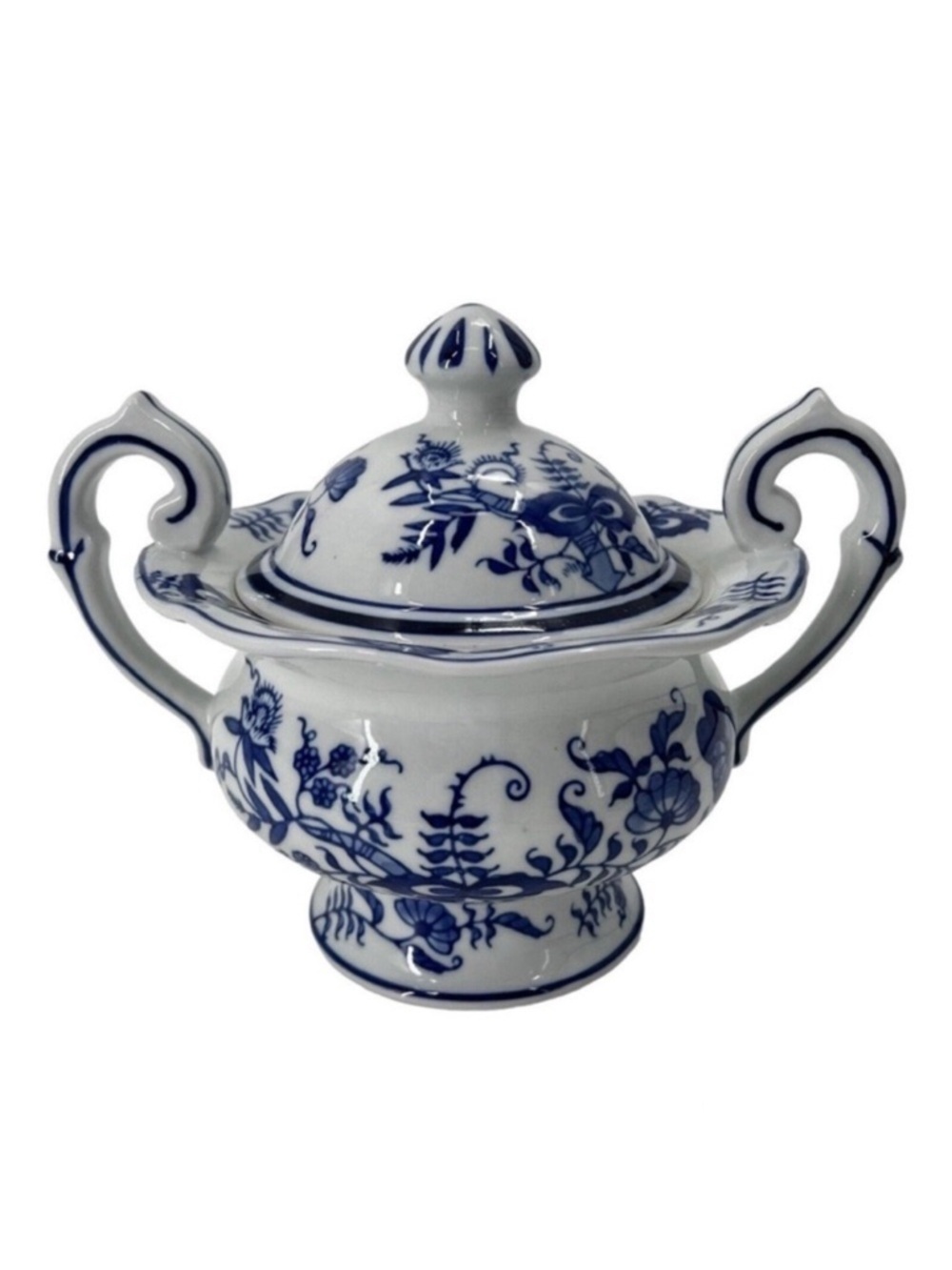 Vintage China Blue Onion for SEYMOUR MANN Covered Pedestal Bowl Dish